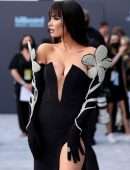 Megan Fox Cleavage with Machine Gun Kelly at 2022 Billboard Music Awards in Las Vegas