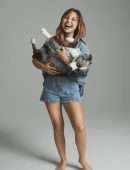 Sammi Hanratty in Popsugar Magazine - May 2022
