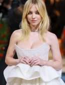 Sydney Sweeney Leggy and Spectacular Cleavage at 2022 Met Gala in New York