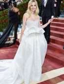 Sydney Sweeney Leggy and Spectacular Cleavage at 2022 Met Gala in New York
