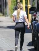 Hilary Duff Booty in Tights, Outside a Gym in Los Angeles