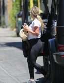 Hilary Duff Booty in Tights, Outside a Gym in Los Angeles