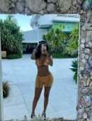 Malu Trevejo Booty in a Tiny Bikini