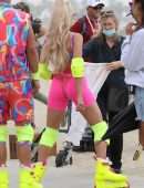 Margot Robbie Booty in Tights, on “Barbie” Movie Set in Los Angeles