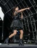 Natalie Imbruglia Performing at Mighty Hoopla in London