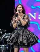 Natalie Imbruglia Performing at Mighty Hoopla in London