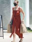 Elizabeth Olsen Pokies, Grocery Shopping in Los Angeles