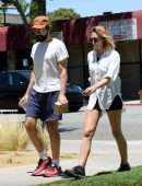 Elizabeth Olsen Leggy, Out with her Husband in Los Angeles