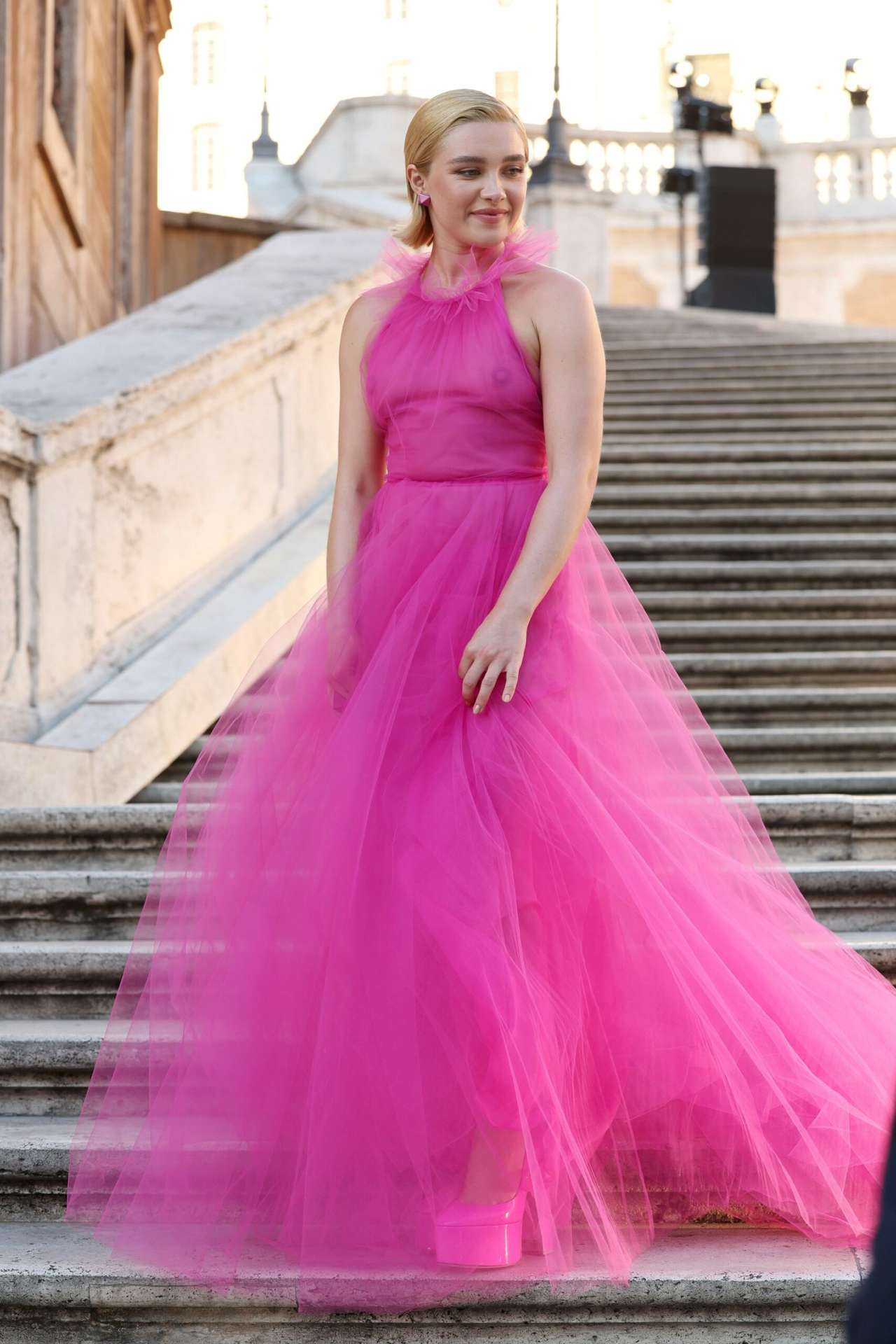 Florence Pugh Pokies in See-Through Dress at Valentino Fashion Show in Paris