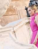 Florence Pugh Pokies in See-Through Dress at Valentino Fashion Show in Paris