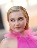 Florence Pugh Pokies in See-Through Dress at Valentino Fashion Show in Paris