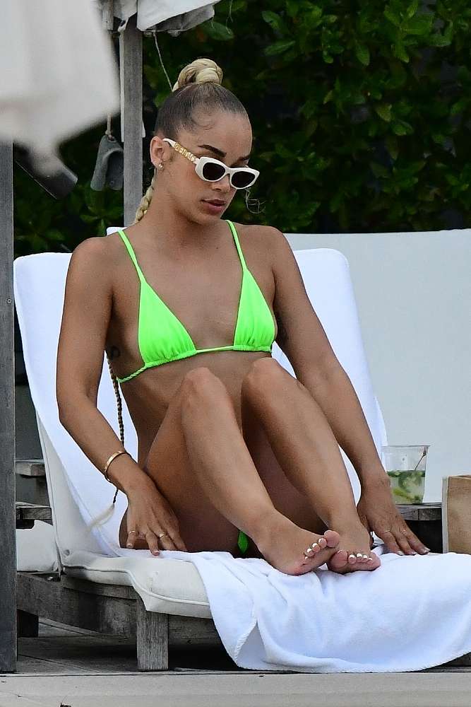 Jasmine Sanders in Fluorescent Bikini at Poolside in Miami
