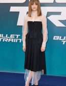 Joey King at the Premiere of "Bullet Train" in Paris