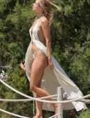 Kimberley Garner Booty at Club 55 Beach in Saint-Tropez