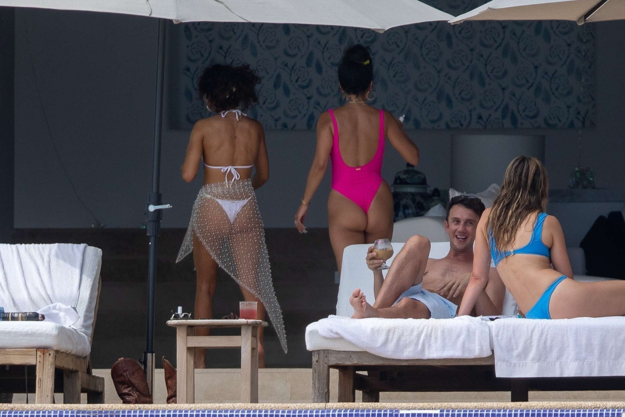 Vanessa Hudgens Booty, Relaxing in Punta Mita