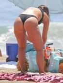Frankie Bridge Booty in Black Thong Bikini at the Beach in Santa Monica