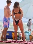 Frankie Bridge Booty in Black Thong Bikini at the Beach in Santa Monica