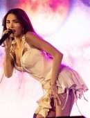 Madison Beer Performing Live Onstage at the Reading Festival Day 2