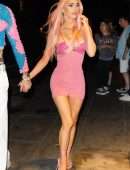 Megan Fox Leggy with Boyfriend, Out in New York