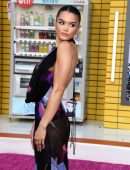 Paris Berelc Cleavage at the Premiere of ‘Bullet Train’ in Los Angeles