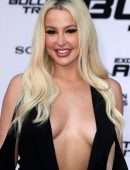 Tana Mongeau at the Premiere of “Bullet Train” Premiere in Los Angeles