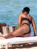 Kelly Rowland Booty in a Black Bikini at the Beach in Miami