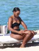 Kelly Rowland Booty in a Black Bikini at the Beach in Miami