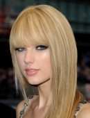 Taylor Swift at The American Music Awards 2022 in Los Angeles
