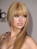 Taylor Swift at The American Music Awards 2022 in Los Angeles
