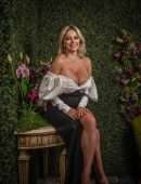 Caroline Vreeland Flaunts Spectacular Cleavage for Photoshoot