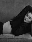 Kaitlyn Dever - Heroine Magazine - October 2022