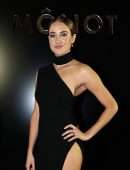 Shailene Woodley Arriving at Monot Womenswear Show in Paris