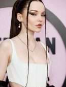 Dove Cameron Cleavage, Performing Live at 2022 American Music Awards in Los Angeles