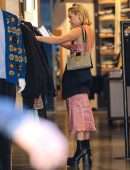 Florence Pugh Pokies, Shopping in West Hollywood