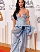 Katy Perry Cleavage at the 56th Annual CMA Awards in Nashville