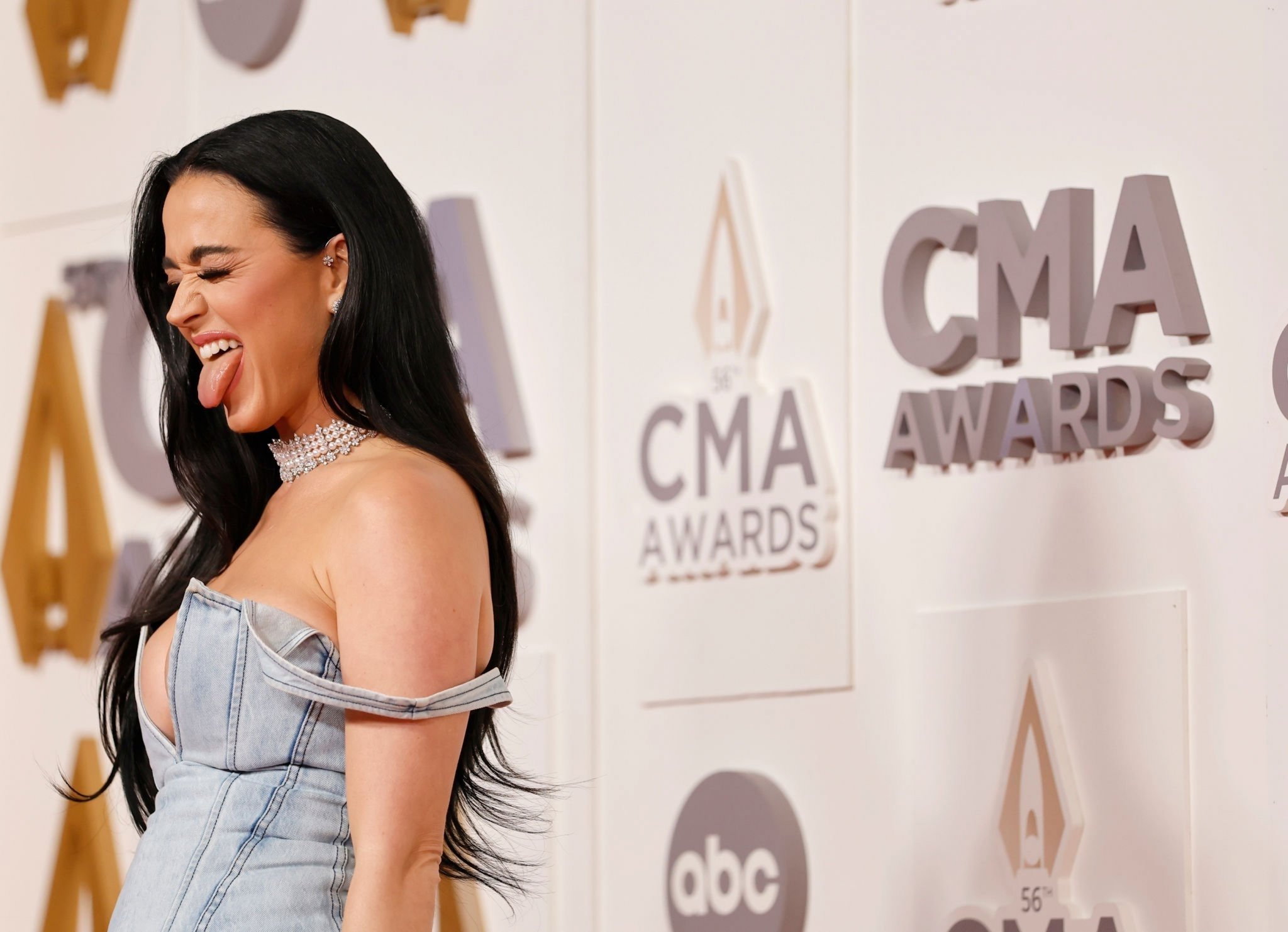 Katy Perry Cleavage at the 56th Annual CMA Awards in Nashville