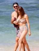 LeAnn Rimes Booty in Bikini at a Beach in Waikiki