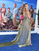 Madelyn Cline Leggy at the Premiere of “Glass Onion: A Knives Out Mystery” in Los Angeles