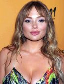 Natalie Alyn Lind Flaunts Spectacular at the Premiere of “Yellowstone” 5th Season