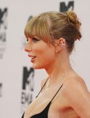Taylor Swift Attending the MTV Europe Music Awards in Duesseldorf, Germany