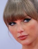 Taylor Swift Attending the MTV Europe Music Awards in Duesseldorf, Germany