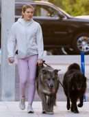 Victoria Iglesias Booty, Walking her Dogs in Miami Beach