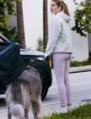 Victoria Iglesias Booty, Walking her Dogs in Miami Beach