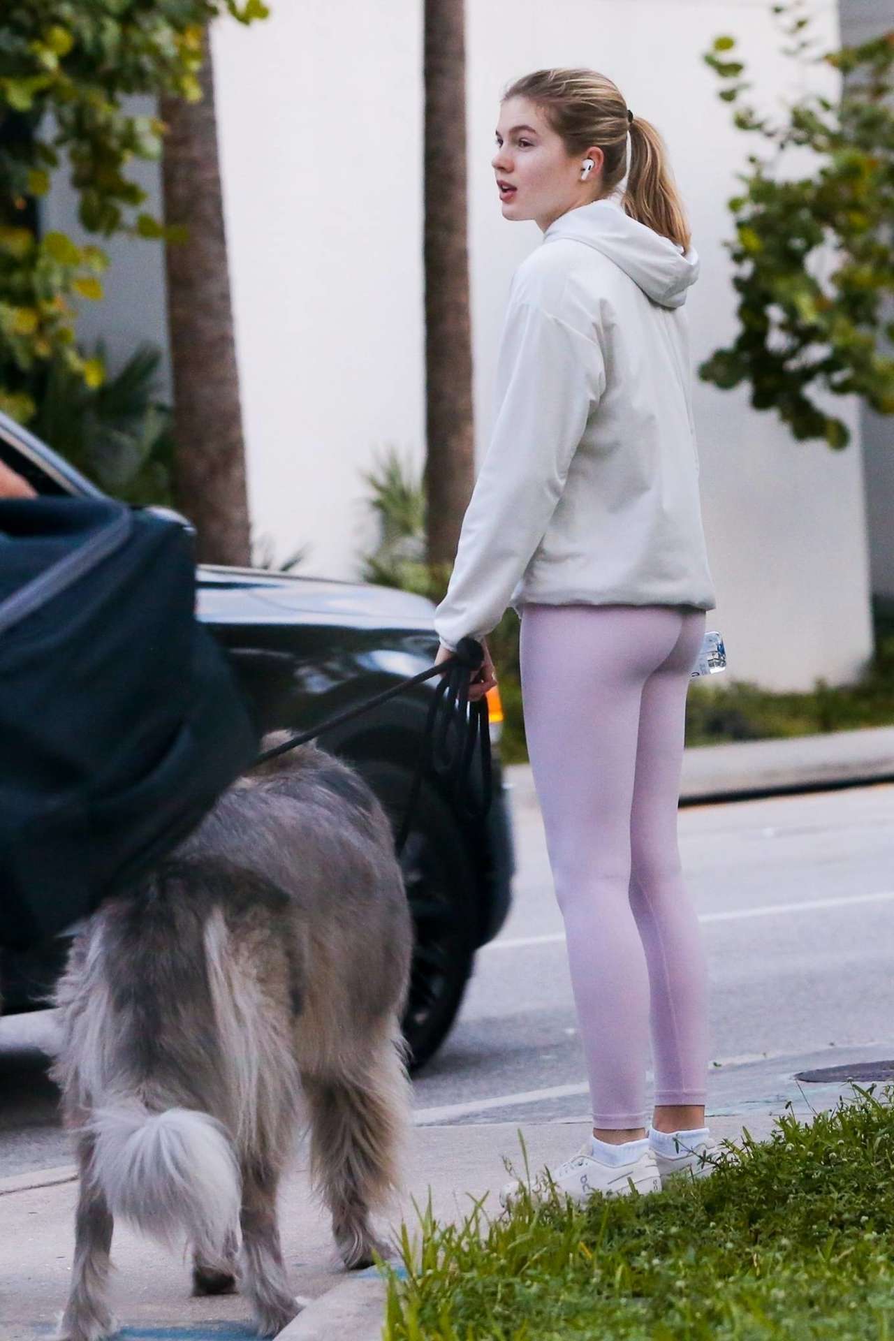 Victoria Iglesias Booty, Walking her Dogs in Miami Beach