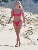 Gwyneth Paltrow with Apple Martin Seen on the Beach in Bridgetown