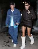 Hailey Bieber Leggy, Night Out in Aspen
