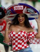 Ivana Knoll Cleavage, and Kissing at FIFA World Cup 2022 in Doha