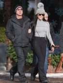 Lauren Sanchez Leaving the Paradise Bakery and Cafe in Aspen