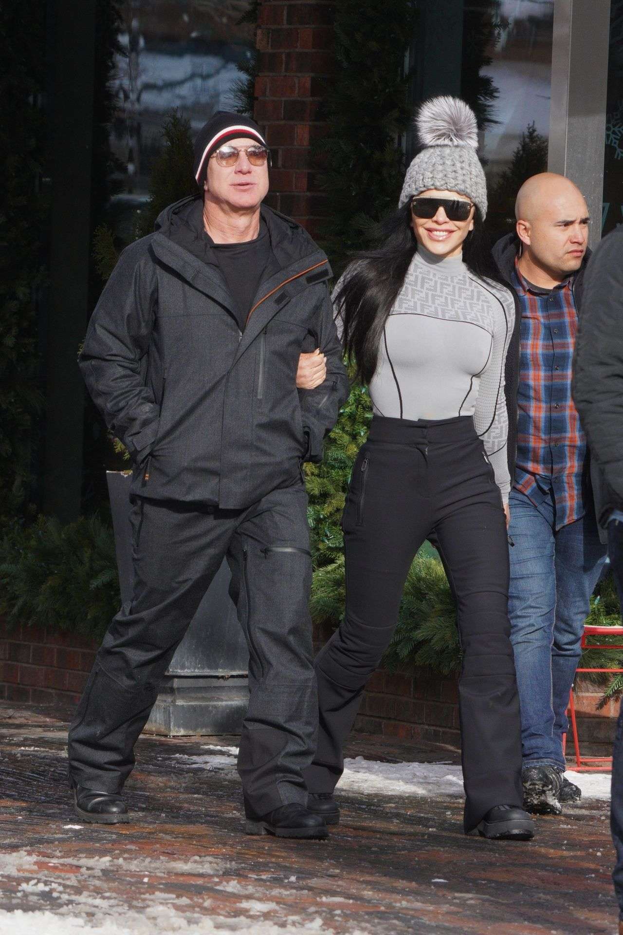 Lauren Sanchez Leaving the Paradise Bakery and Cafe in Aspen