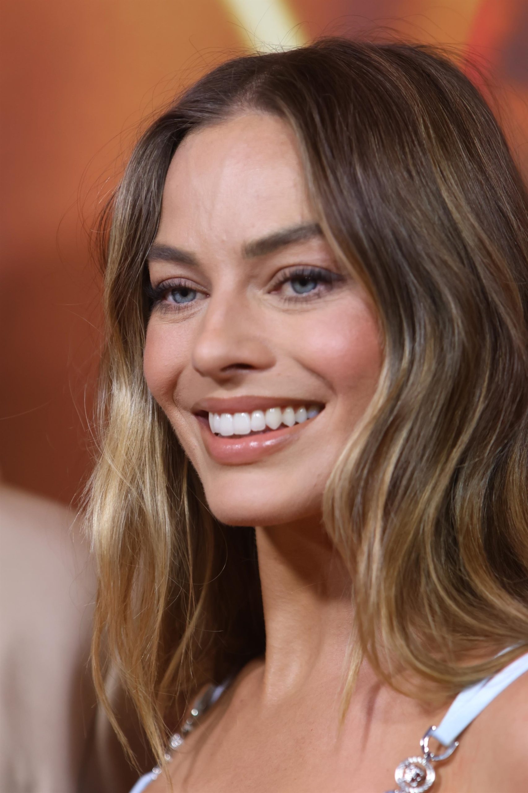 Margot Robbie Leggy at the Premiere of Babylon in Sydney